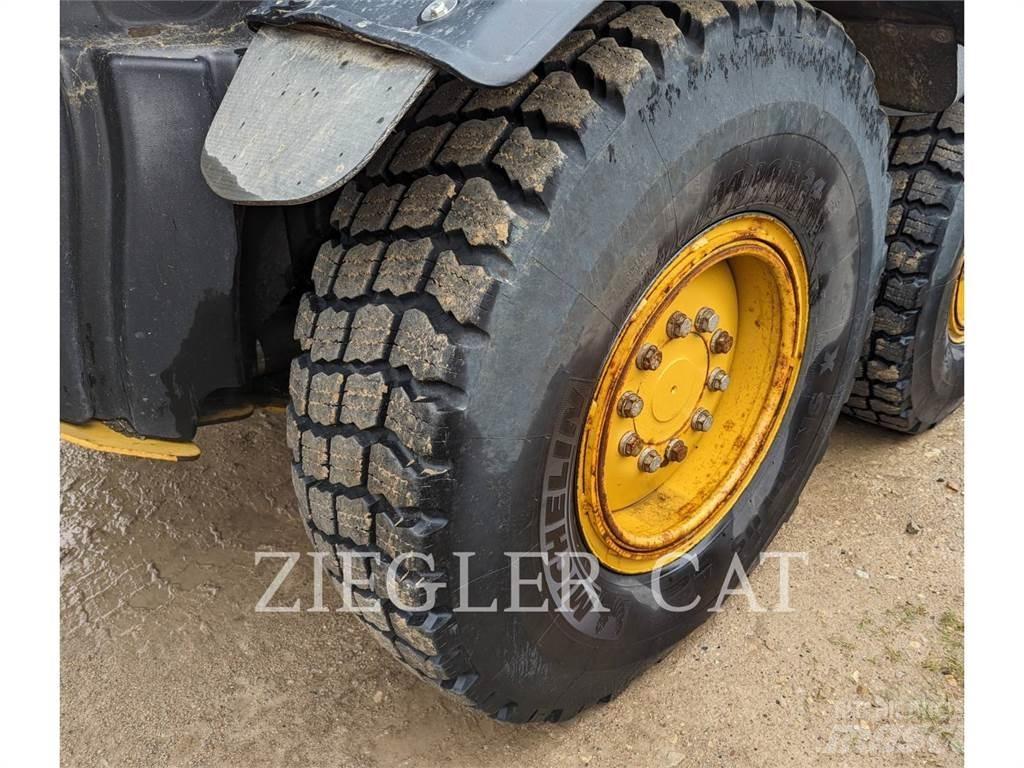 CAT 12M2AWD Niveleuse