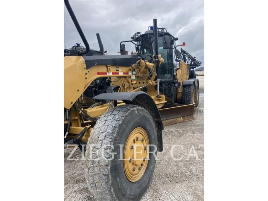 CAT 12M2AWD Niveleuse