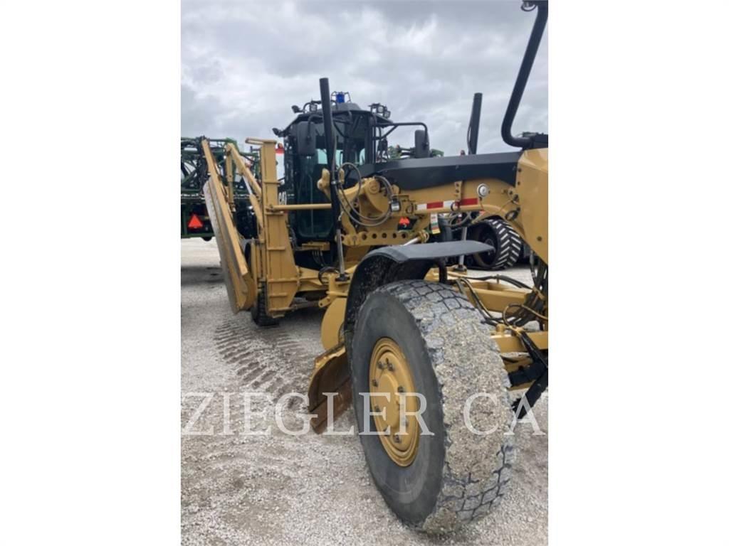 CAT 12M2AWD Niveleuse