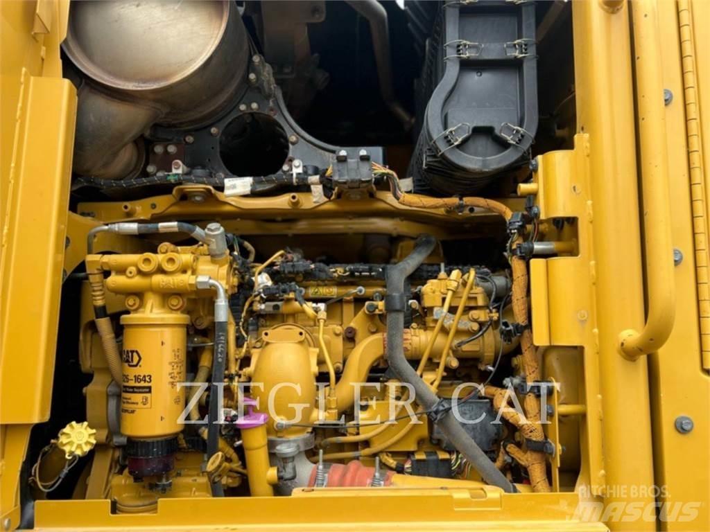 CAT 12M2AWD Niveleuse