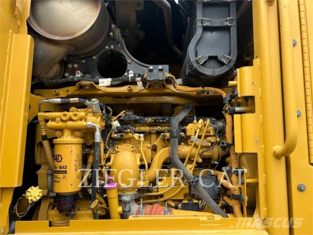 CAT 12M2AWD Niveleuse
