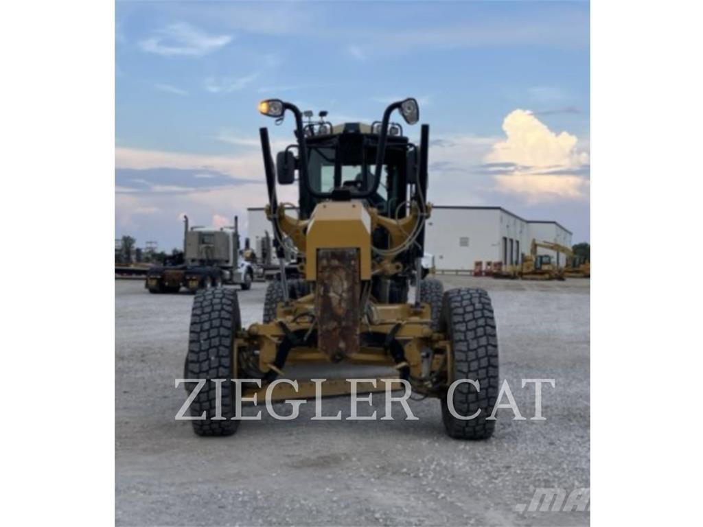 CAT 12M2AWD Niveleuse