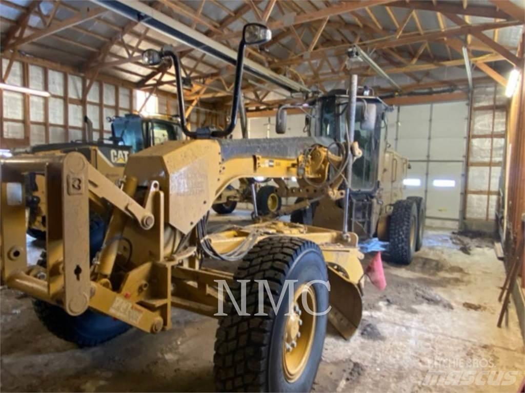 CAT 12M3 Niveleuse