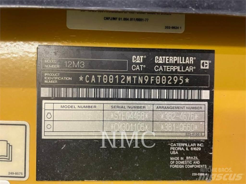 CAT 12M3 Niveleuse