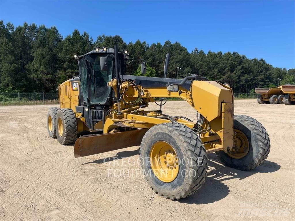CAT 12M3 Niveleuse