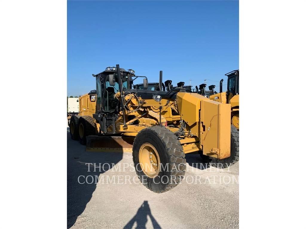 CAT 12M3 Niveleuse