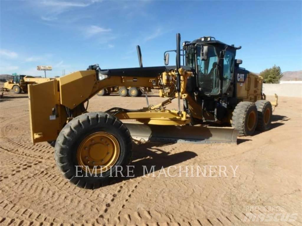 CAT 12M3 AWD Niveleuse