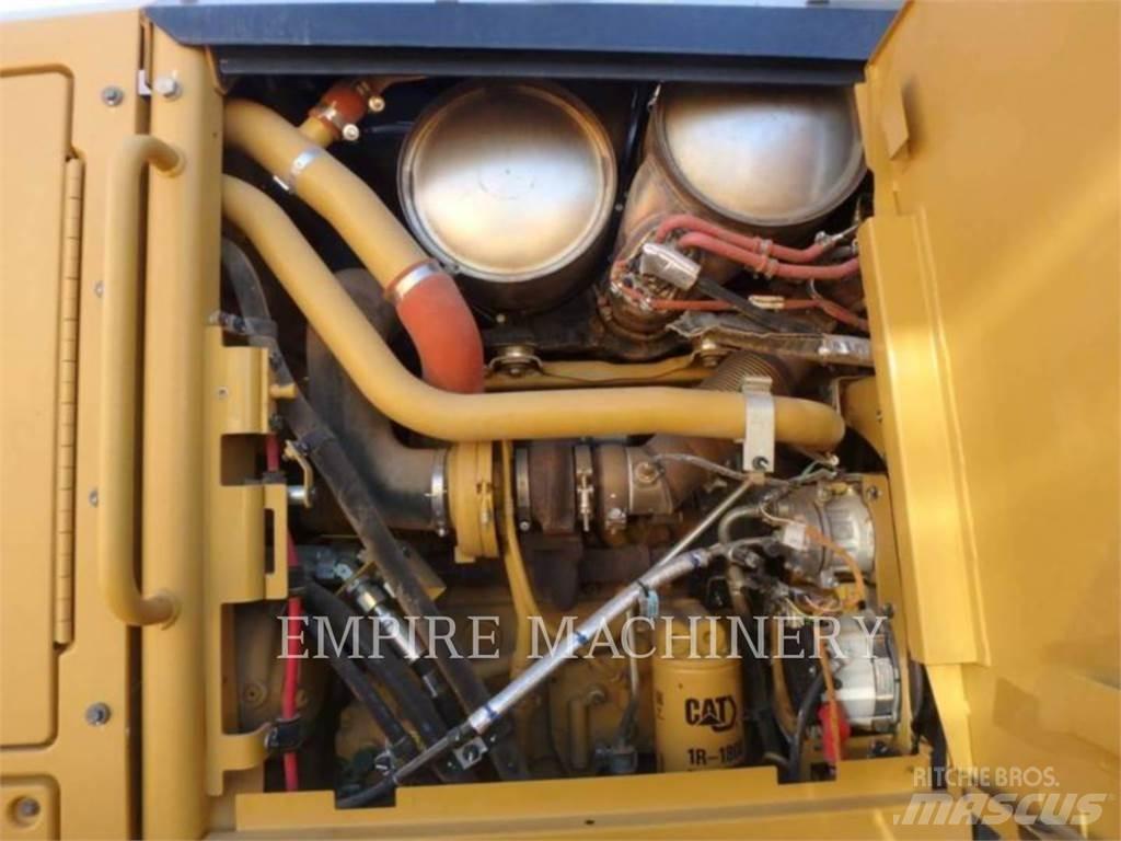 CAT 12M3 AWD Niveleuse