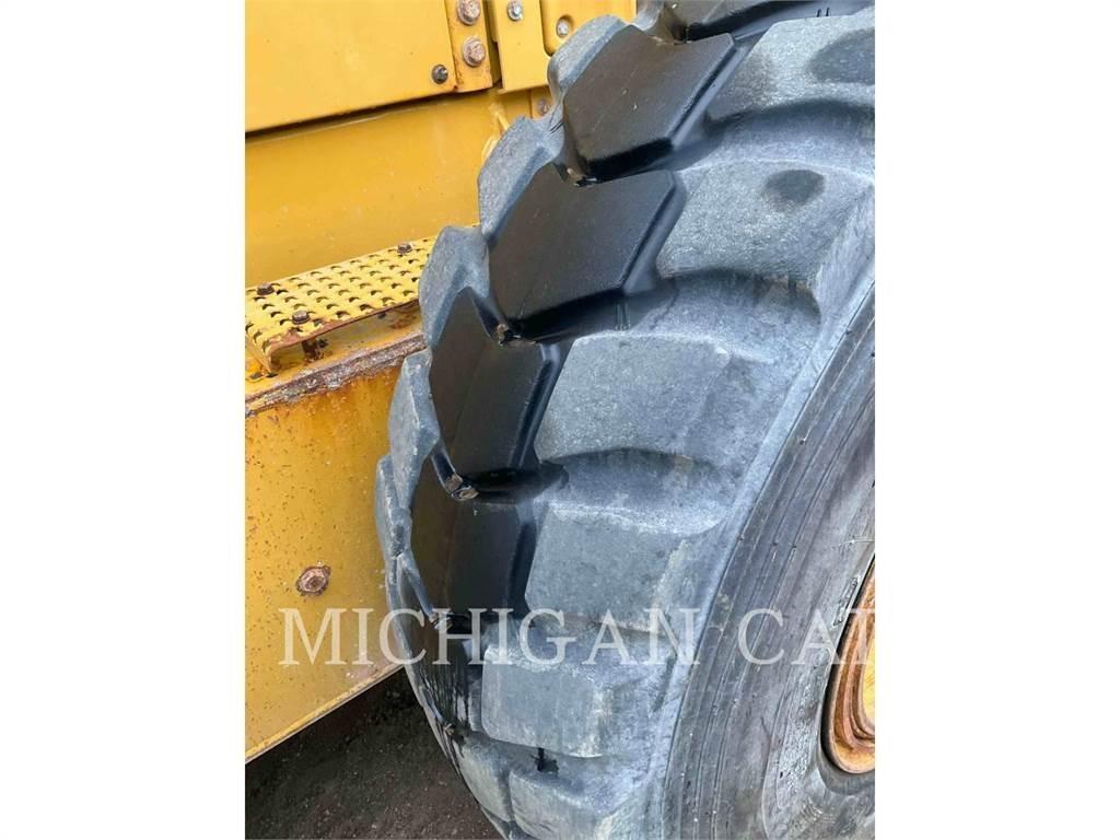 CAT 12M3 AWD Niveleuse
