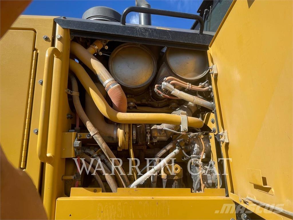 CAT 12M3 AWD Niveleuse