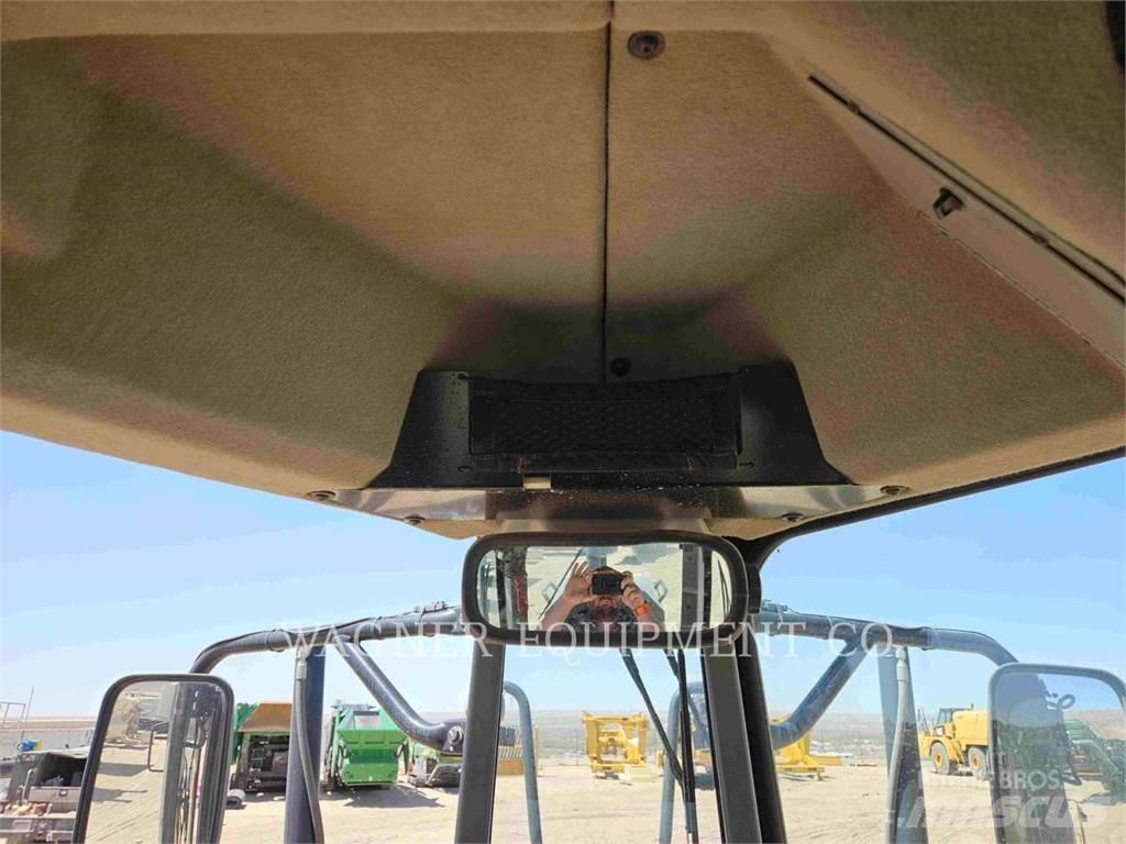 CAT 12M3AWD Niveleuse