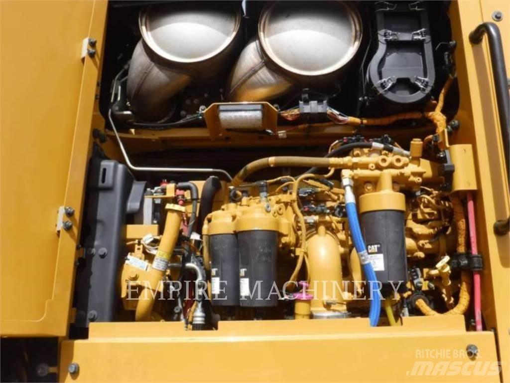 CAT 14-15 Niveleuse