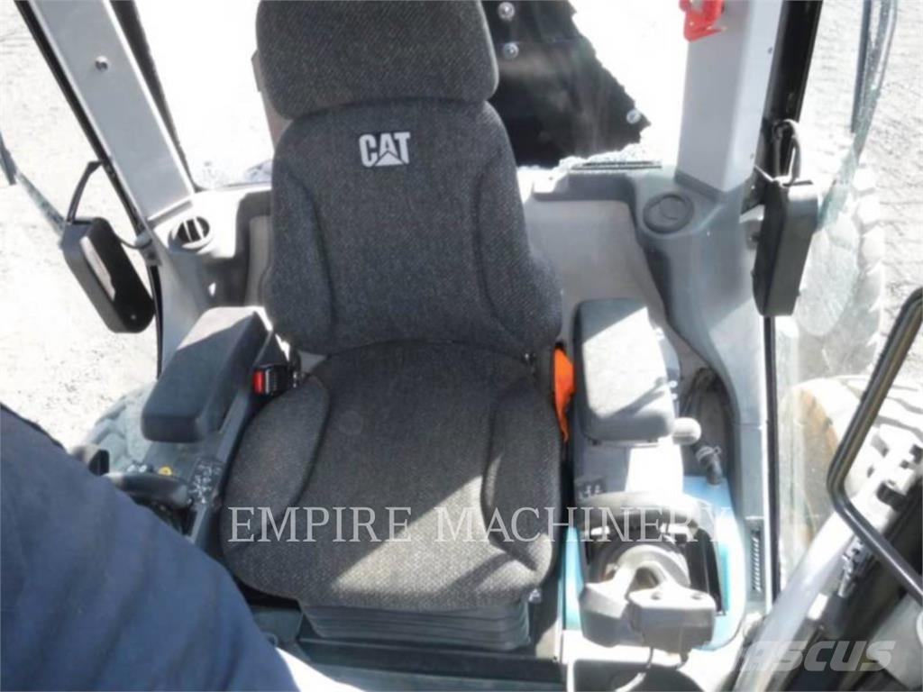 CAT 14-15 Niveleuse
