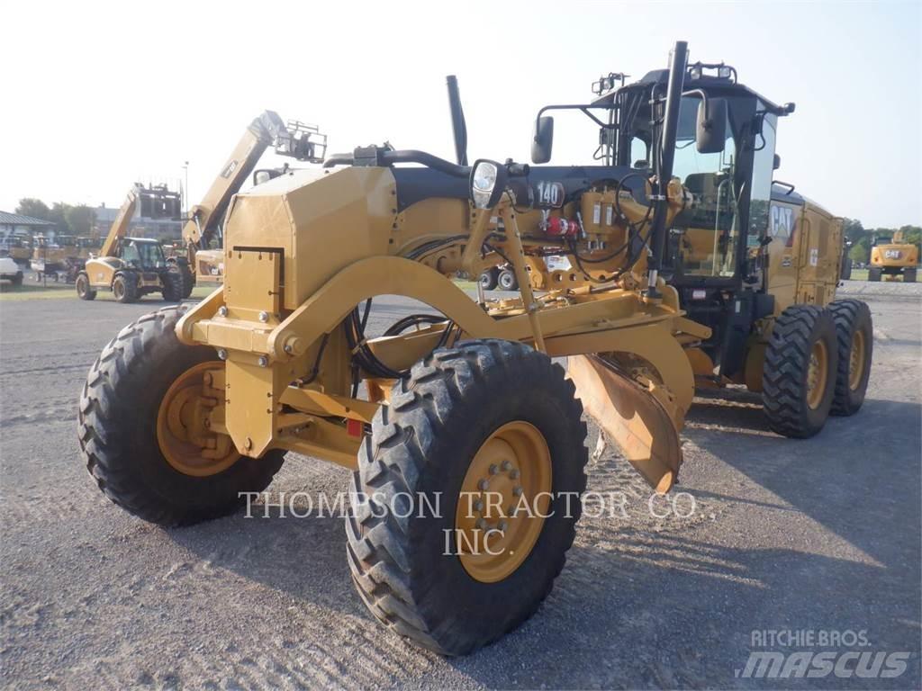 CAT 140 Niveleuse