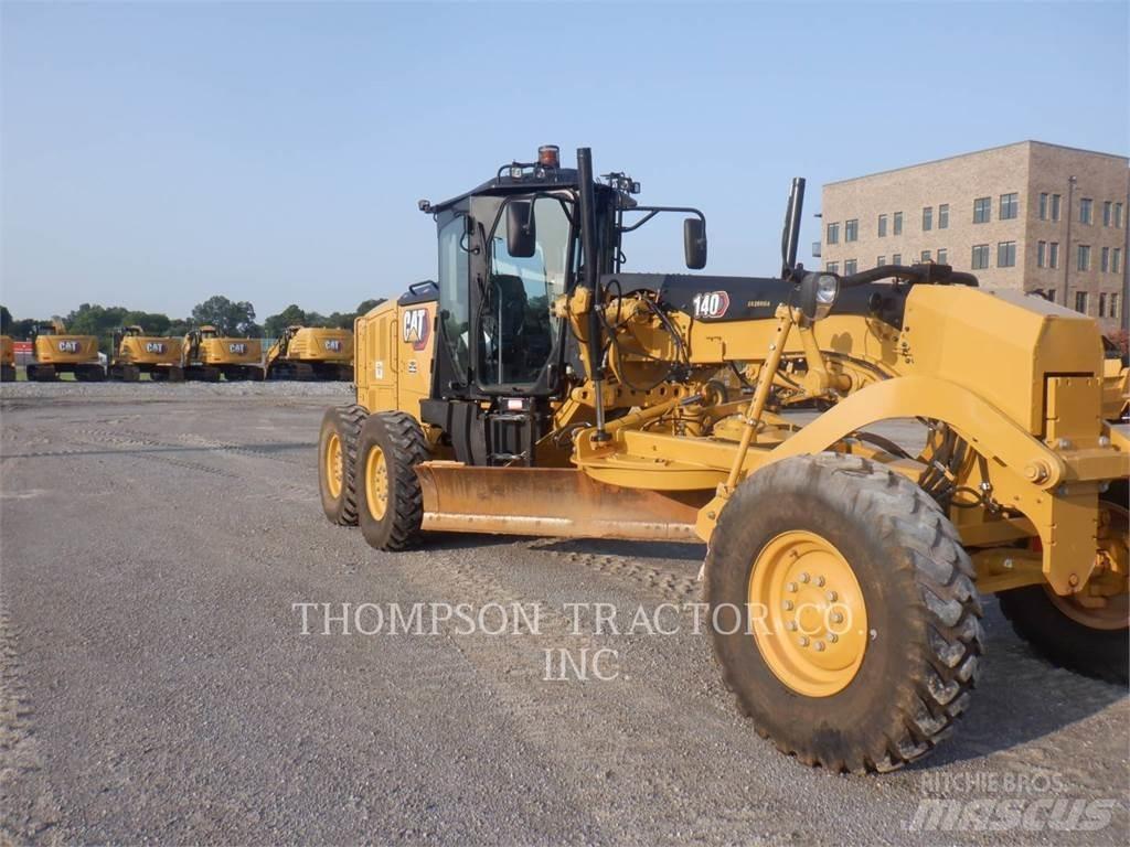 CAT 140 Niveleuse