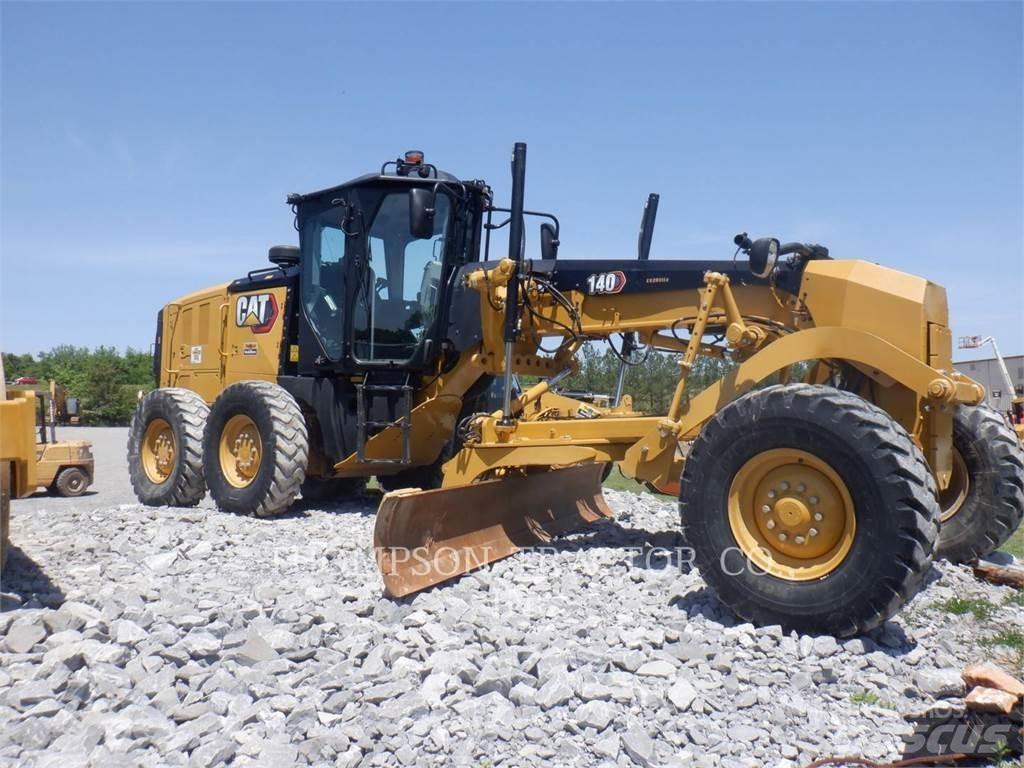 CAT 140 Niveleuse
