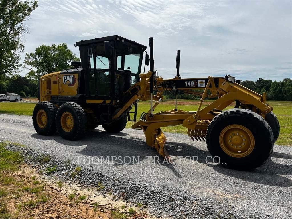 CAT 140 Niveleuse