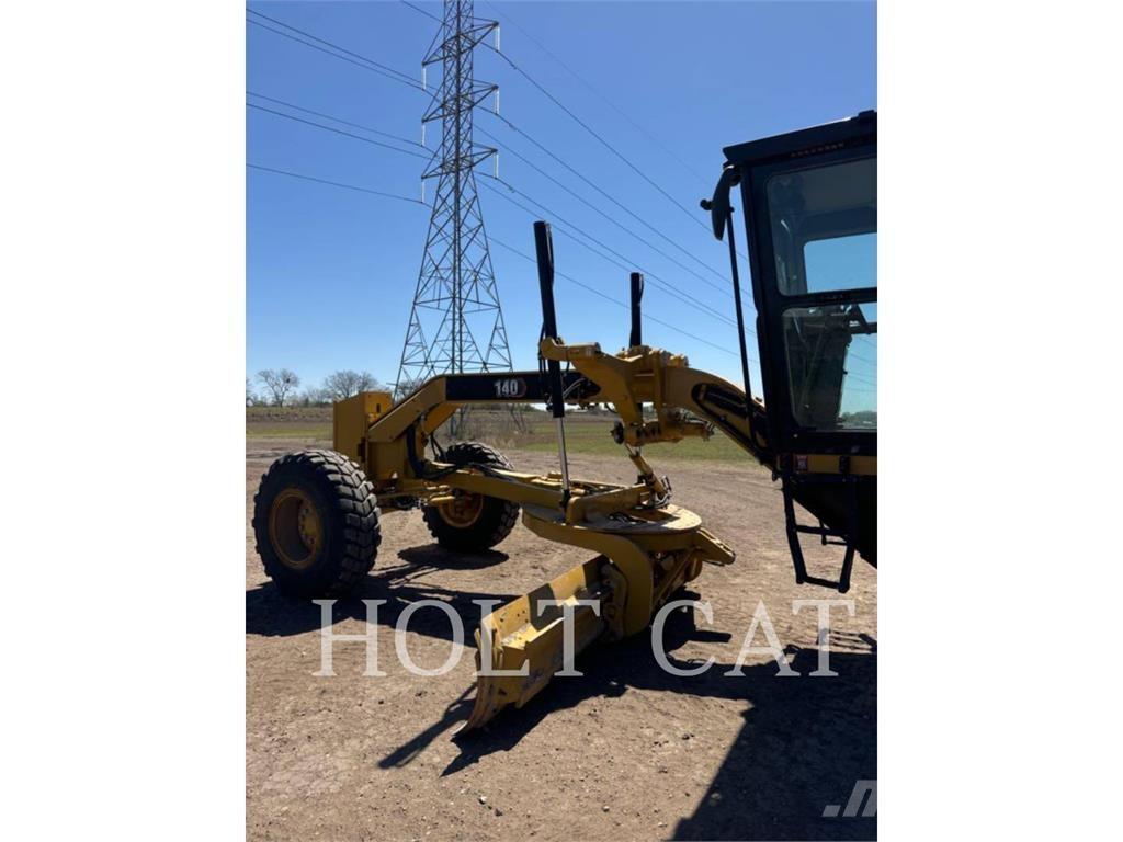 CAT 140 Niveleuse