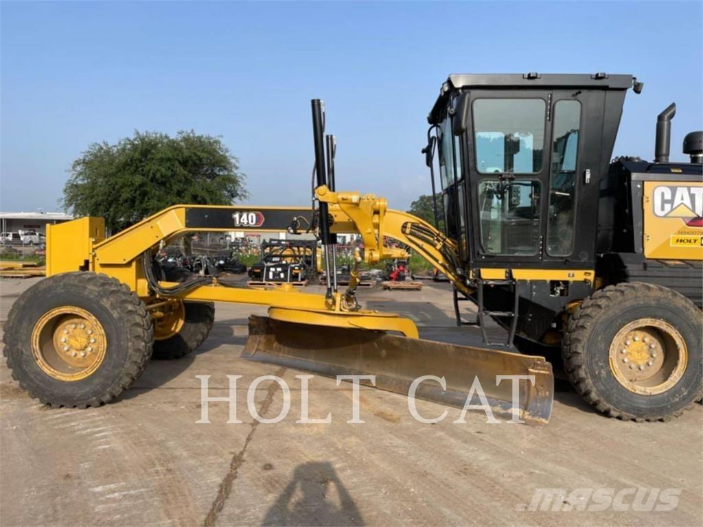 CAT 140 Niveleuse