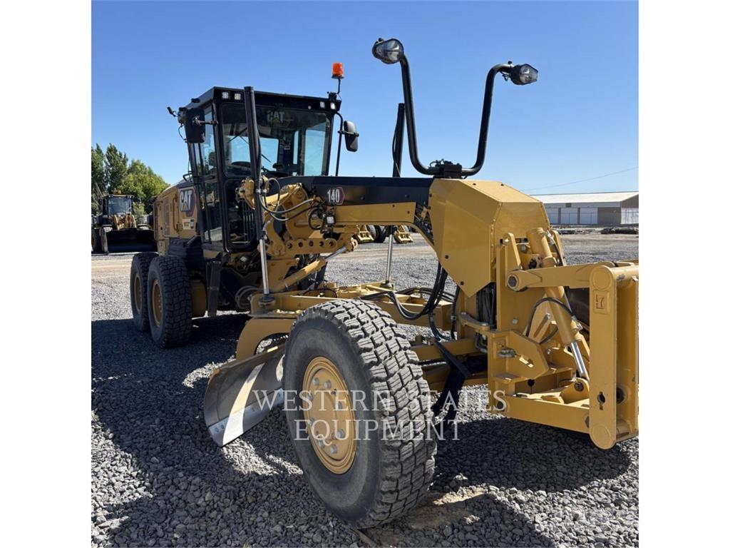 CAT 140 Niveleuse