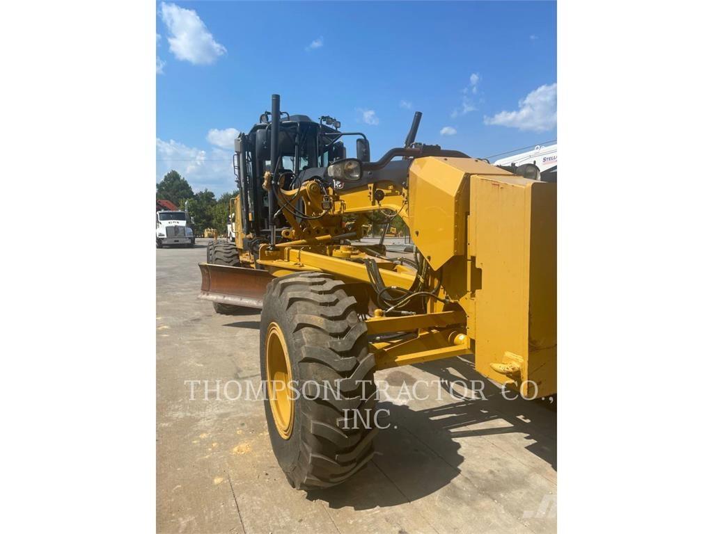 CAT 140 Niveleuse
