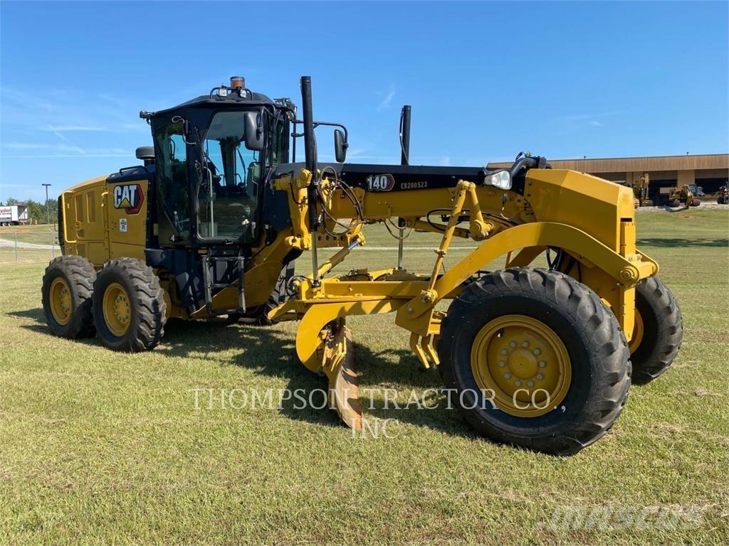 CAT 140 Niveleuse