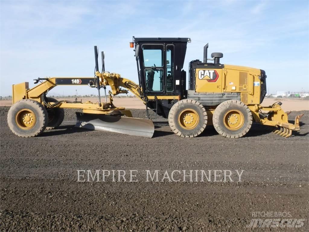 CAT 140-13 Niveleuse