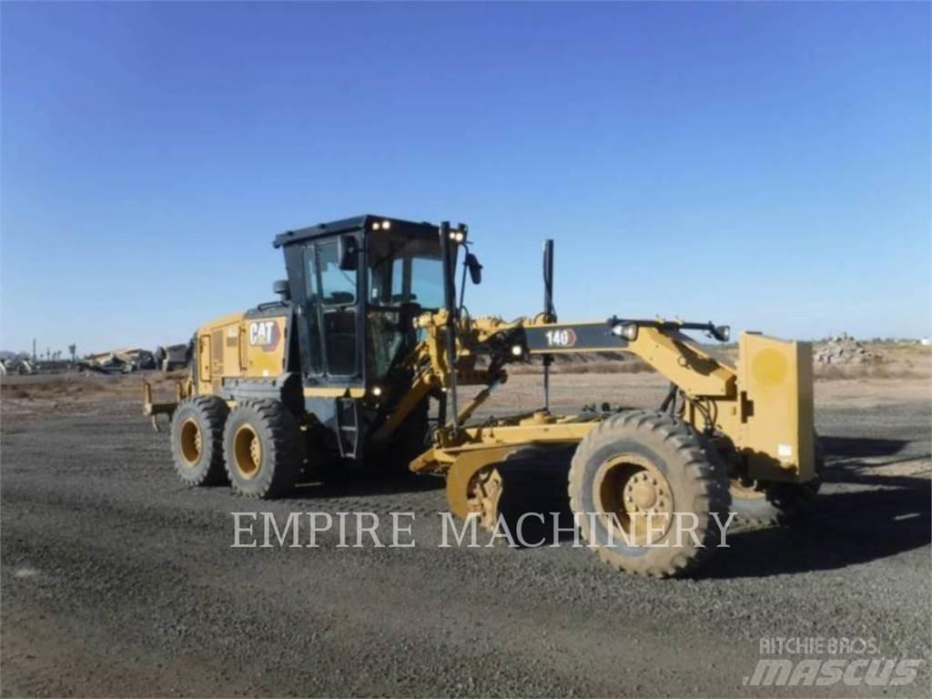 CAT 140-13 Niveleuse