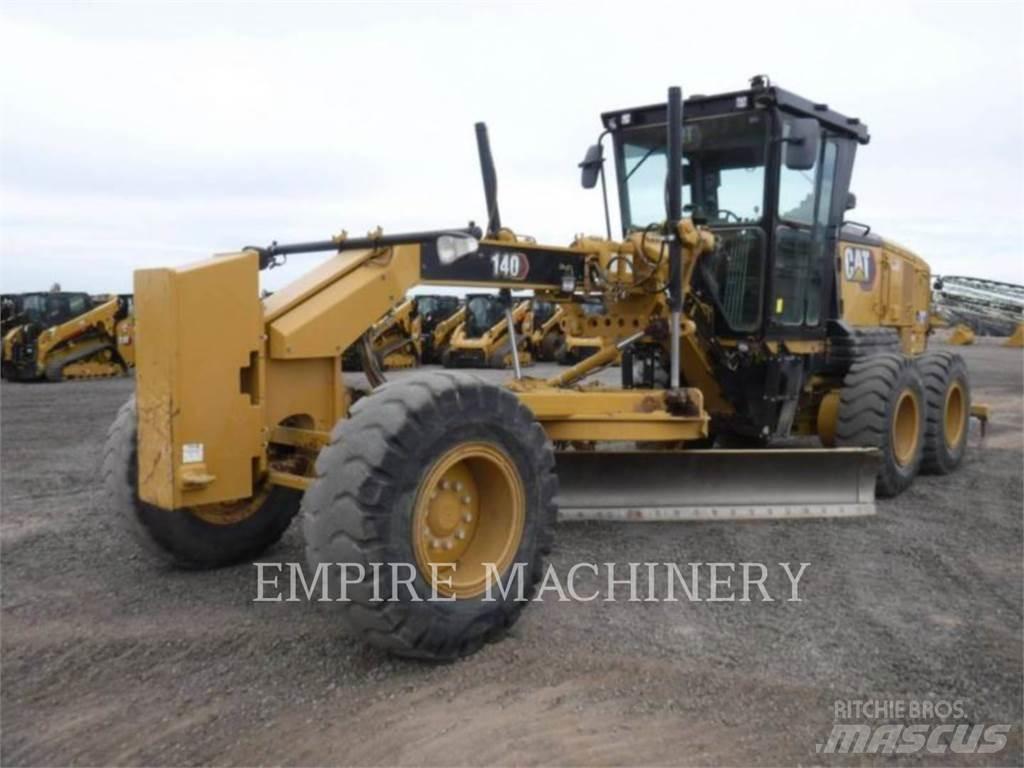 CAT 140-13 Niveleuse