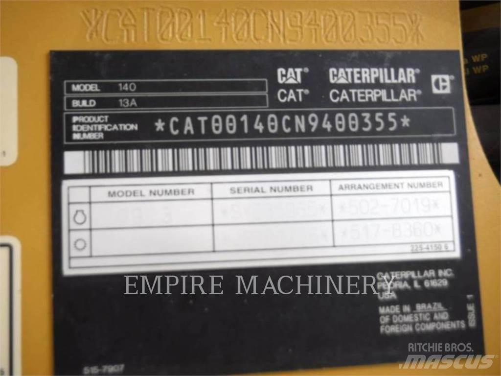 CAT 140-13 Niveleuse