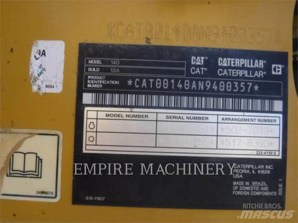 CAT 140-13 Niveleuse
