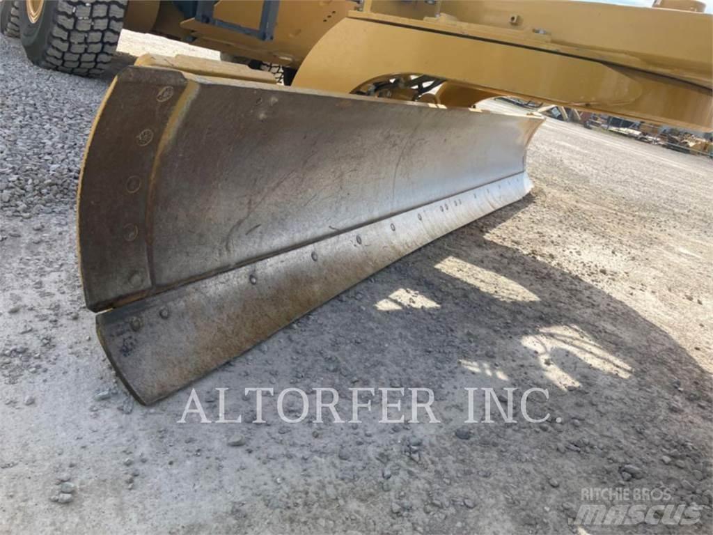 CAT 140-15AWD Niveleuse