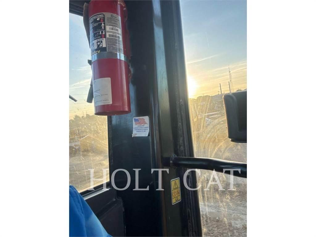 CAT 140 AWD Niveleuse