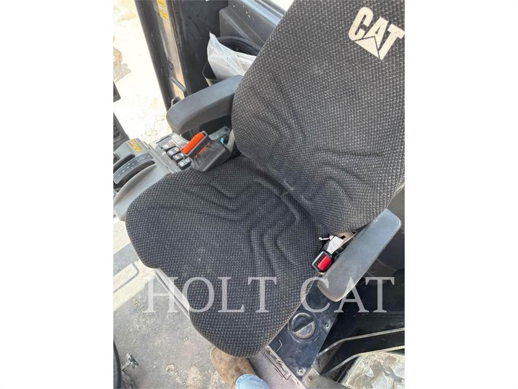 CAT 140 AWD Niveleuse