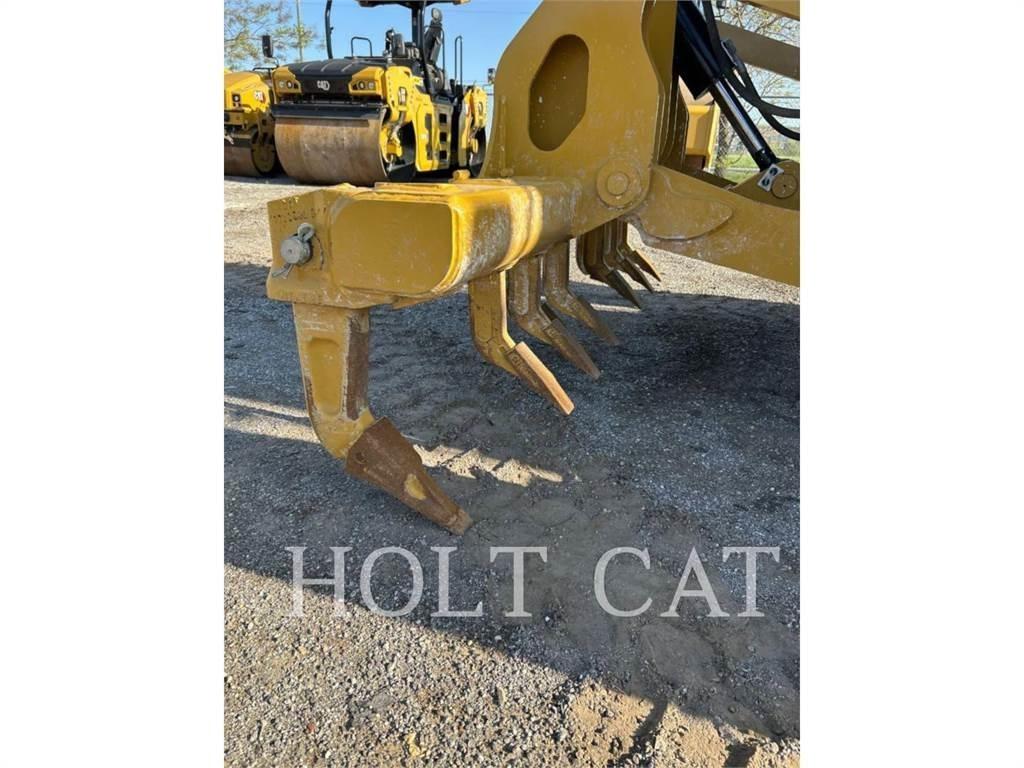 CAT 140 AWD Niveleuse