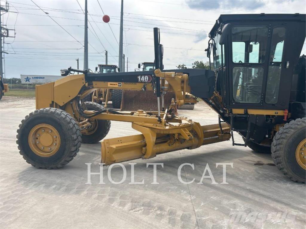 CAT 140 AWD Niveleuse