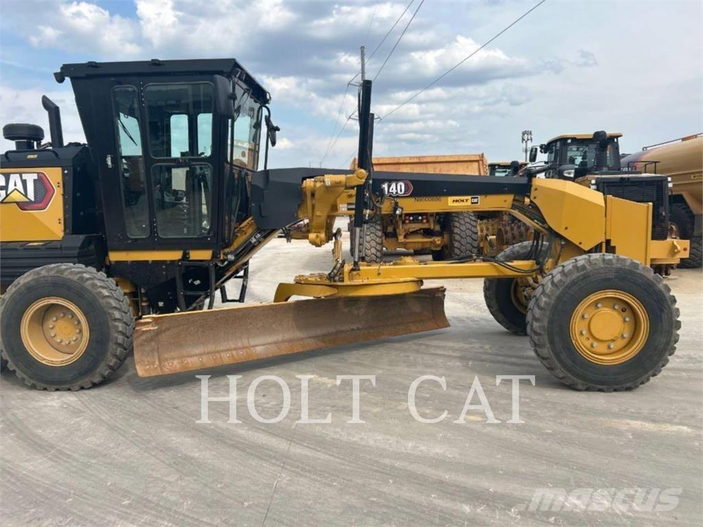 CAT 140 AWD Niveleuse