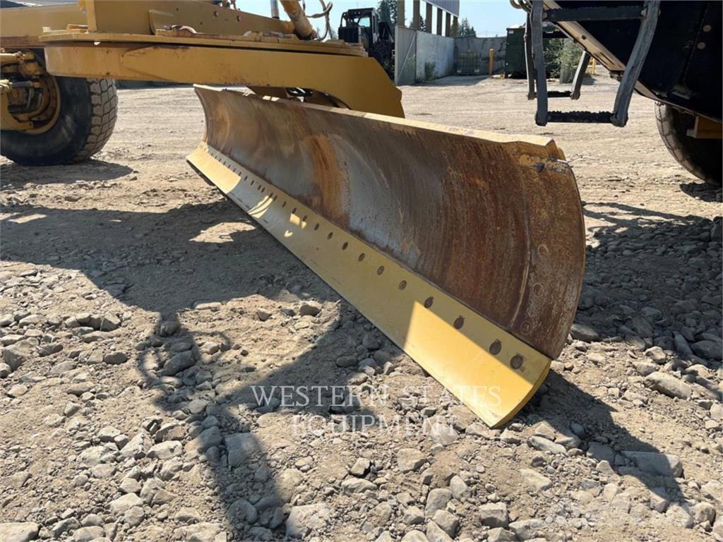 CAT 140 AWD Niveleuse