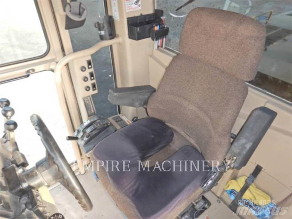 CAT 140H Niveleuse