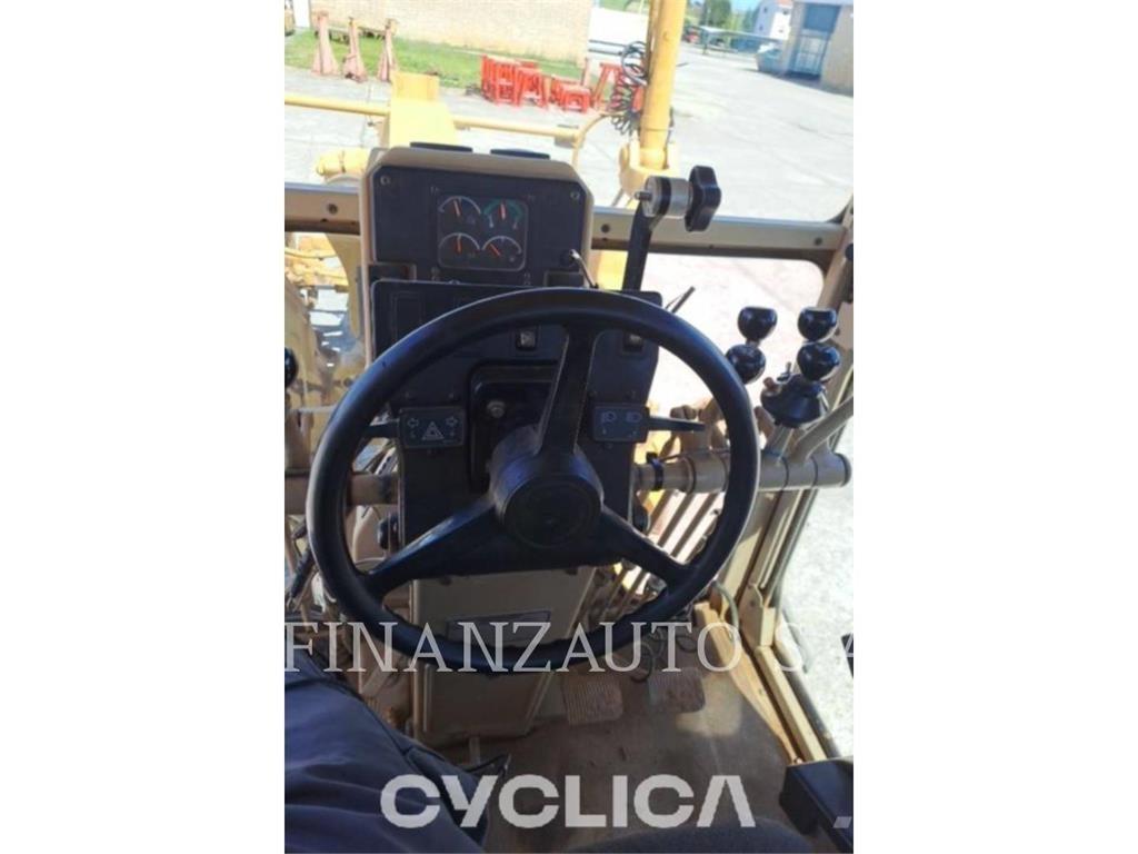 CAT 140H Niveleuse