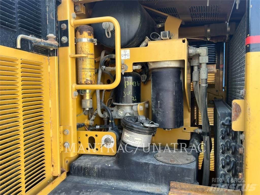 CAT 140HNA Niveleuse