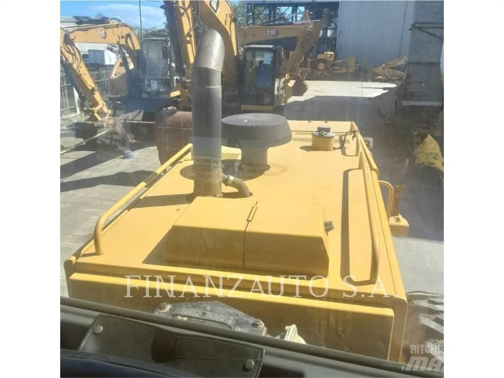 CAT 140K Niveleuse