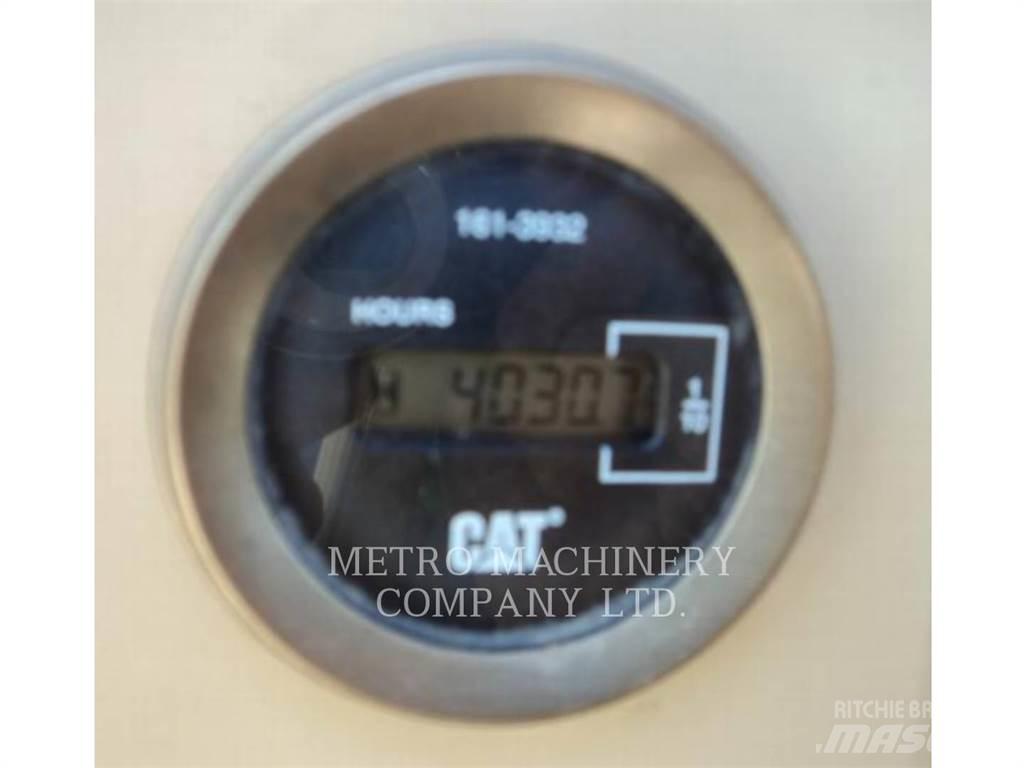 CAT 140K Niveleuse
