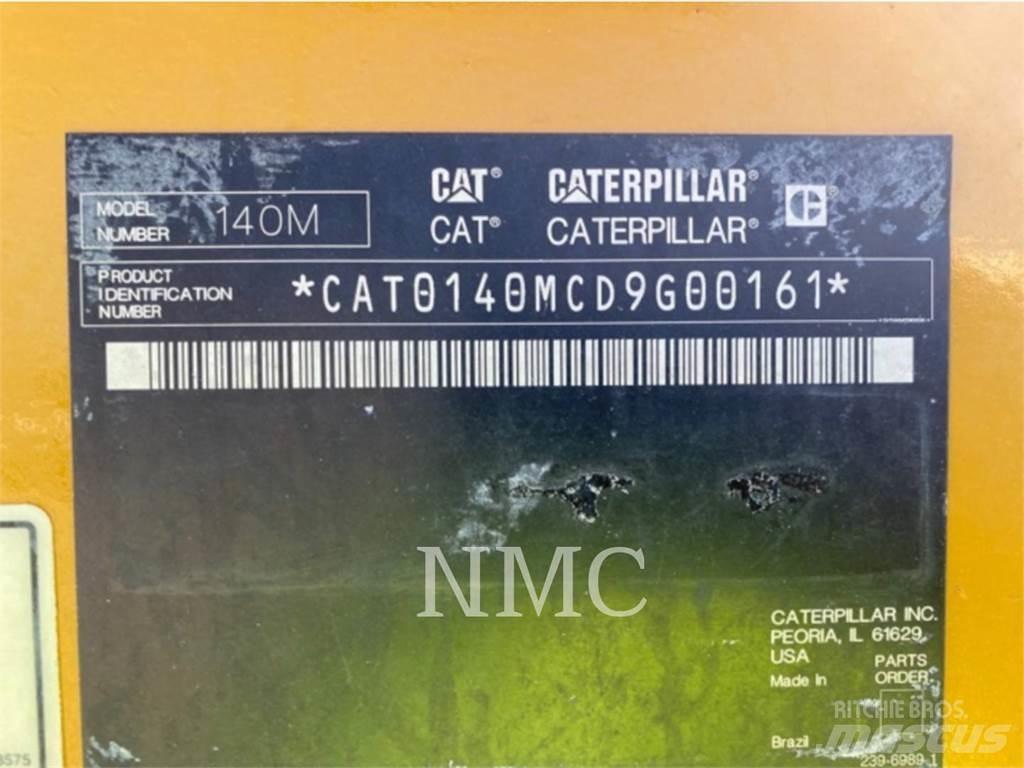 CAT 140M Niveleuse