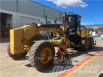 CAT 140M Niveleuse