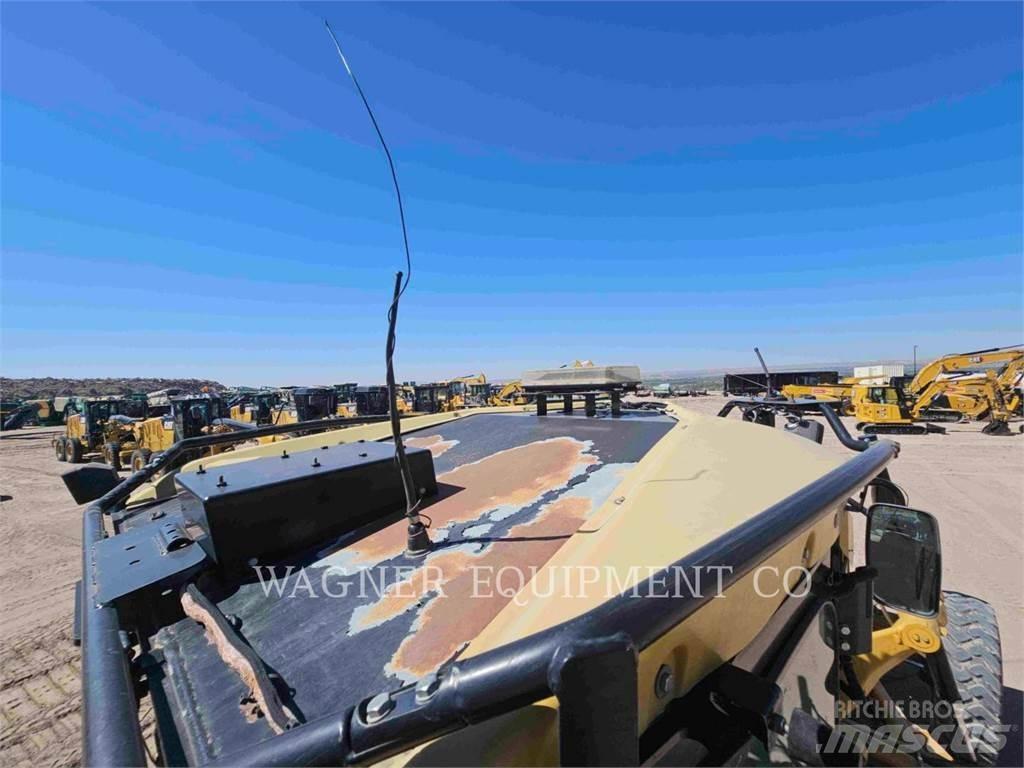 CAT 140M Niveleuse