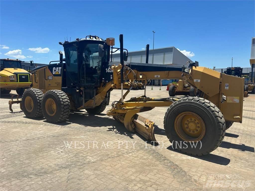 CAT 140M Niveleuse