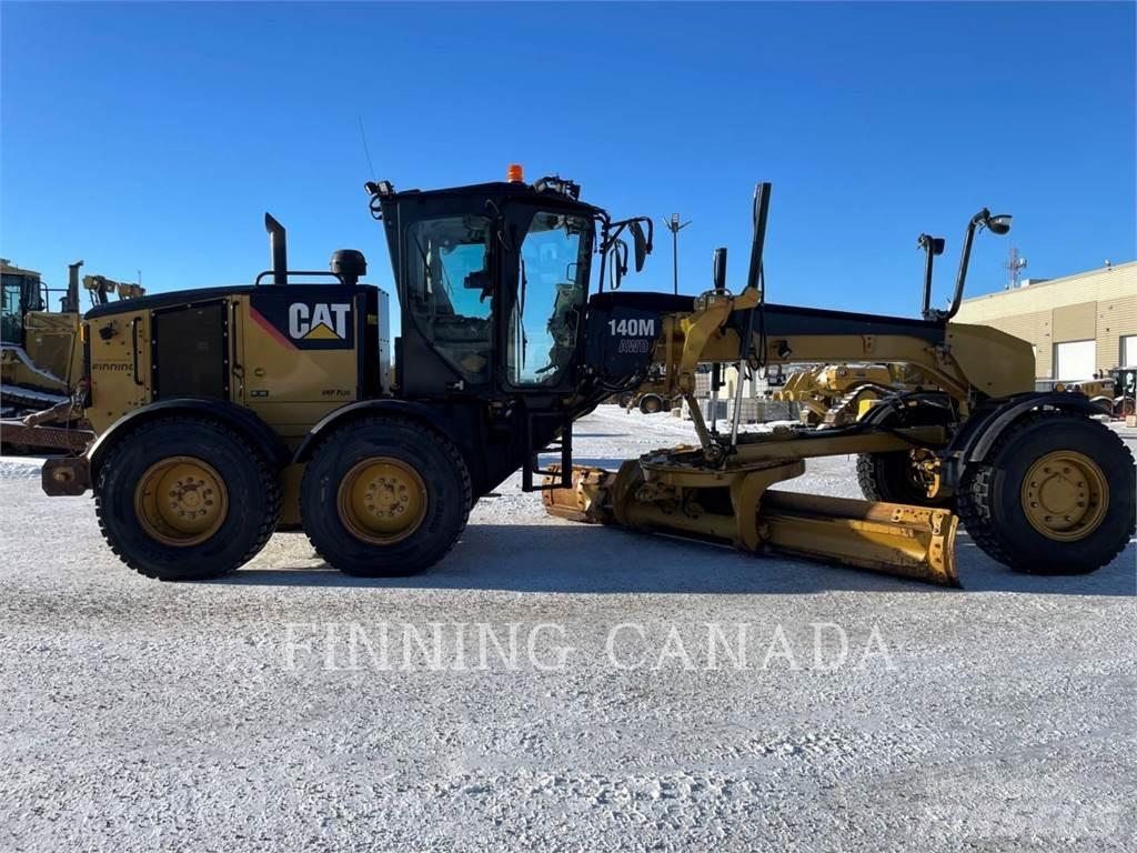 CAT 140M Niveleuse