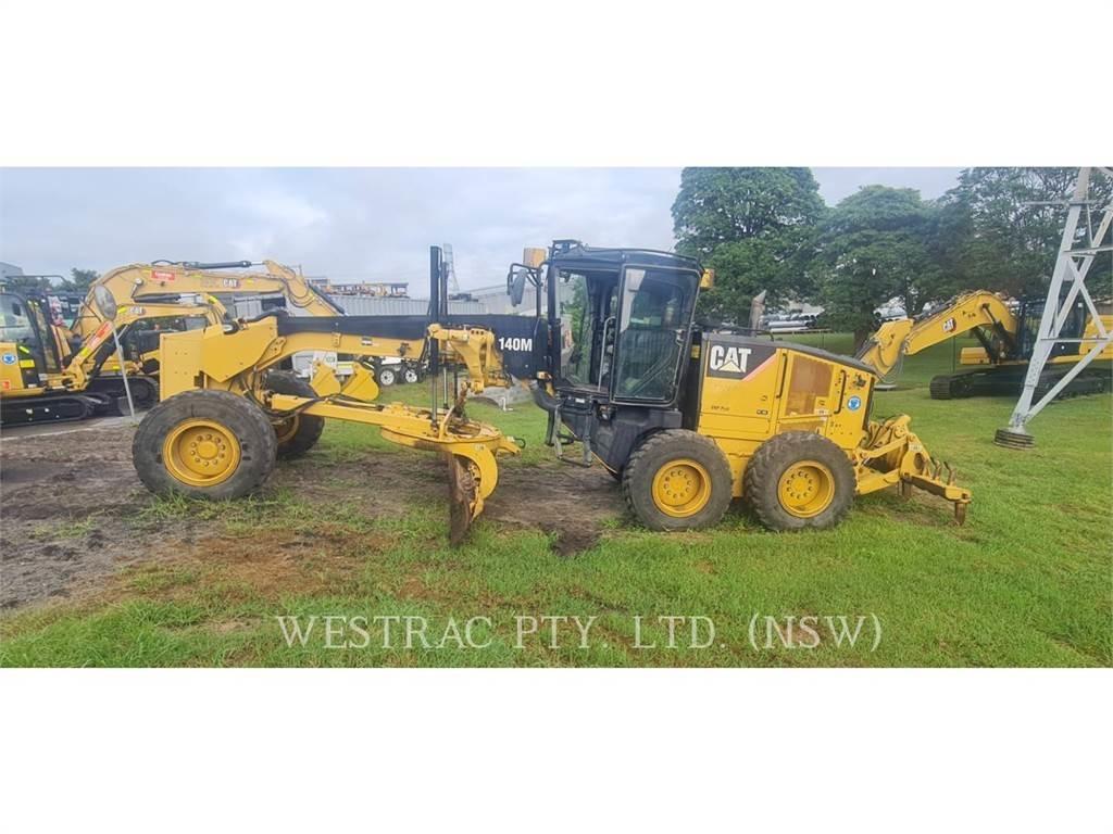 CAT 140M Niveleuse