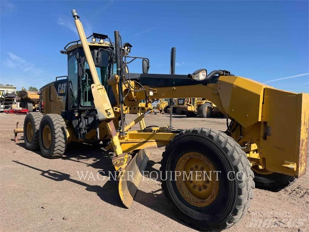 CAT 140M Niveleuse